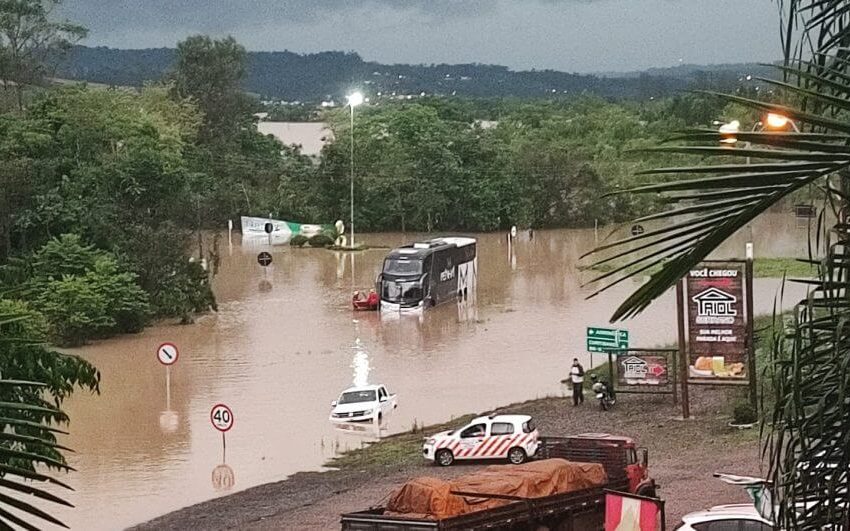 BR 470 Rodovia Tem Dois Pontos Interditados O Jornaleiro