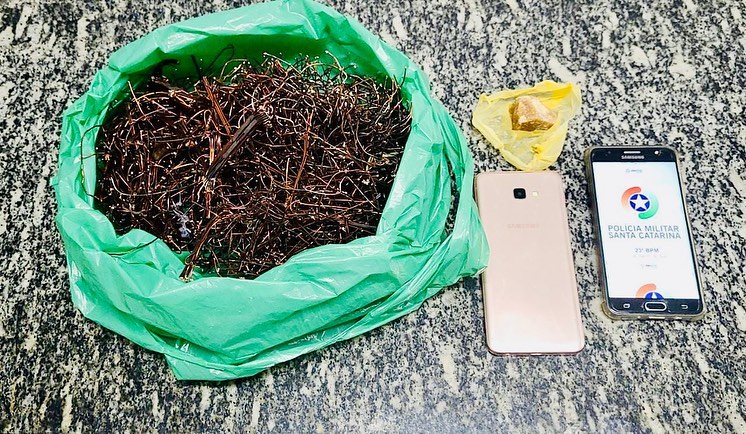  Homem é preso suspeito de envolvimento com tráfico de drogas