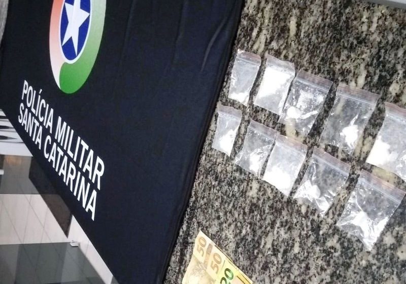  Traficante preso com droga e dinheiro em Campo Alegre