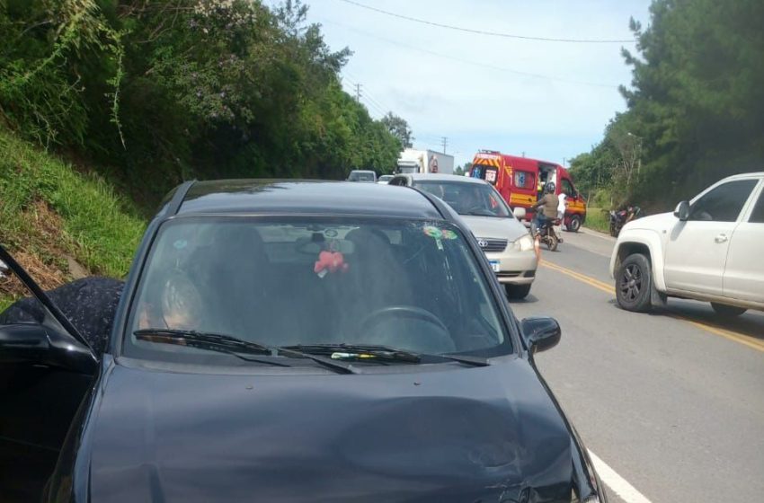  Acidente com carro e moto no Bairro Lençol