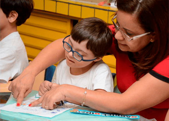  Câmara de Vereadores pede segundo professor para alunos com deficiência