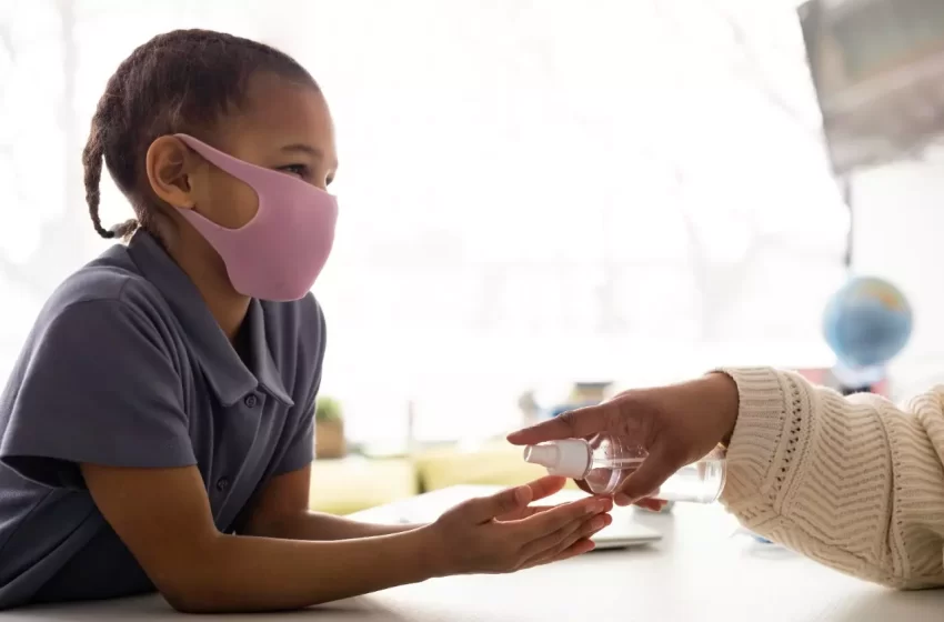  Máscaras voltam a ser recomendadas após aumento de doenças respiratórias em SC