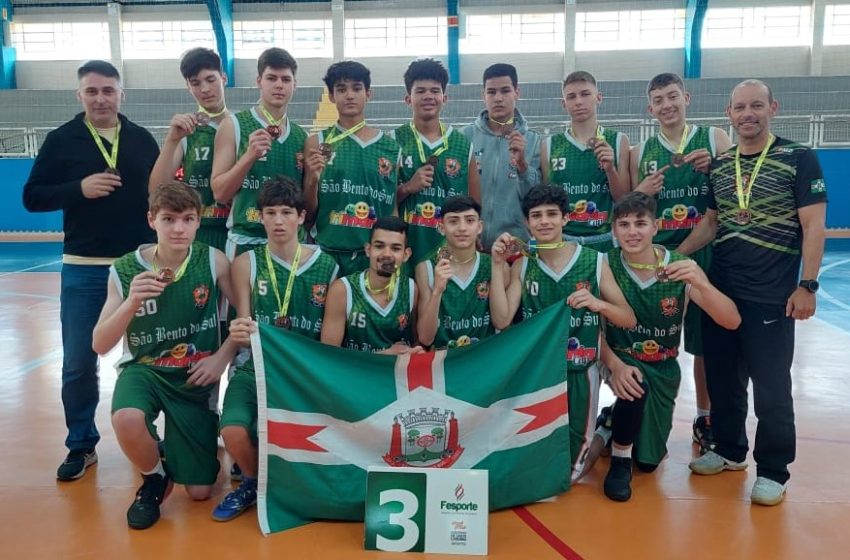  Basquete classificado para as finais da Olesc