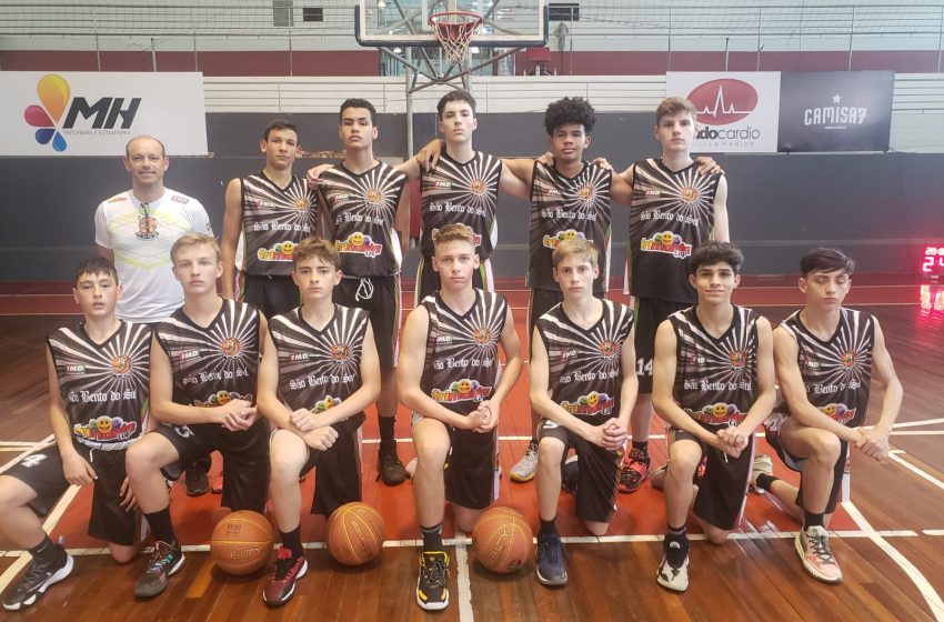  Basquete em disputa pelo campeonato estadual