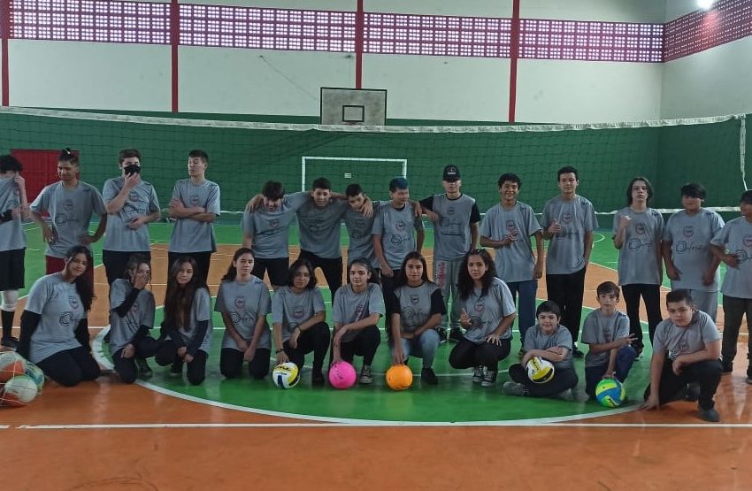  Projeto de voleibol segue crescendo