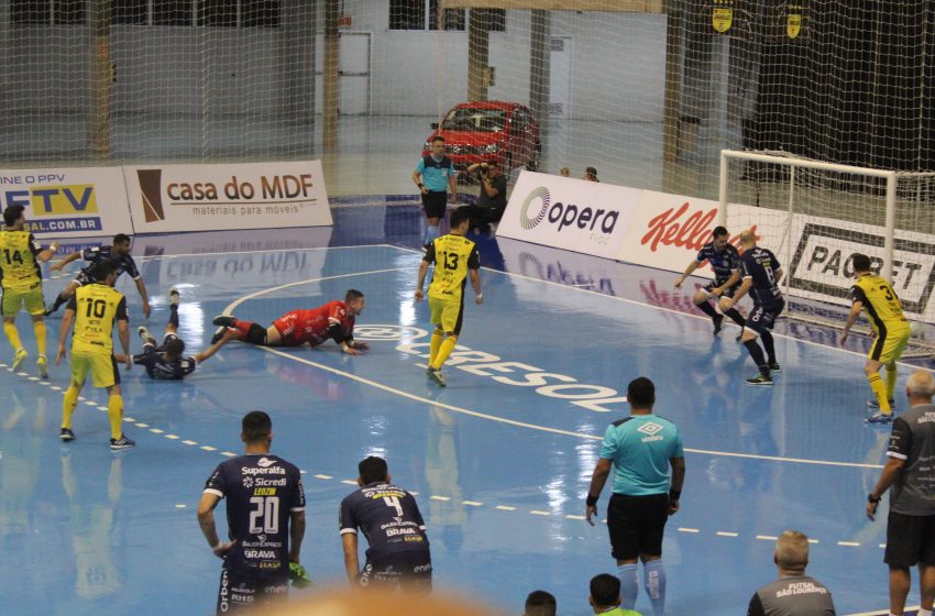  FUTSAL: Jaraguá vence e assume quarta posição