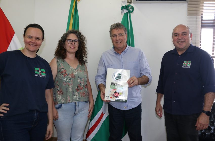  Projeto “Pequeno Cozinheiro” ganha livro de receitas