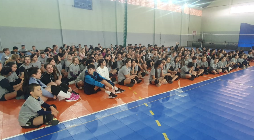  ASBV realiza encontro de polos do Projeto “Voleibol para Sempre”