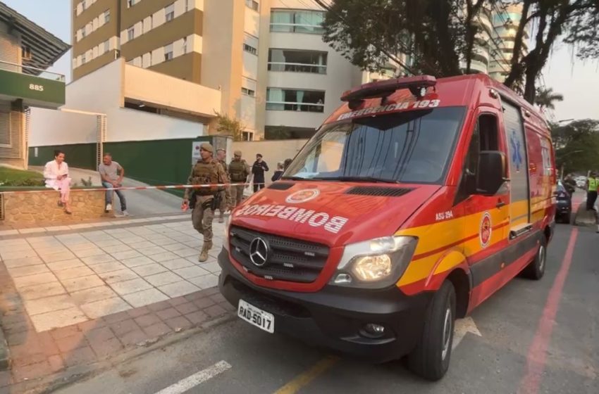  Menino de 11 anos cai do 7º andar de prédio em Blumenau