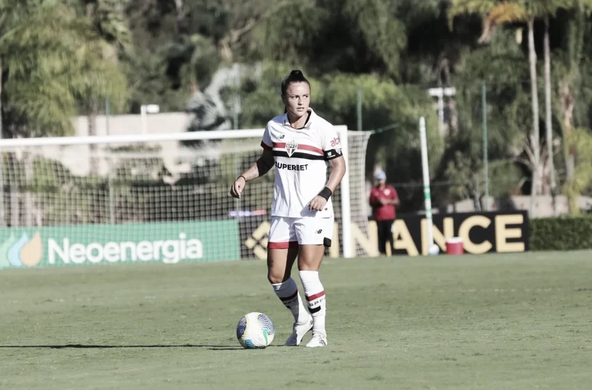  Camilinha entra em campo nesta segunda