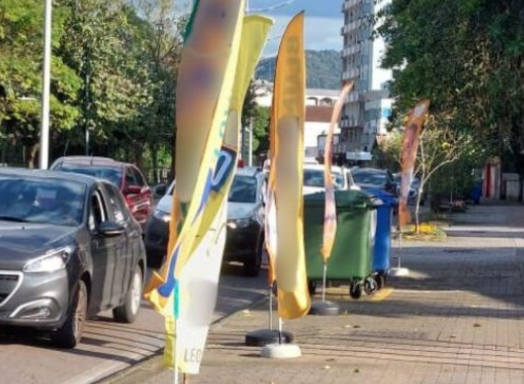  Windbanners tomam as ruas nas últimas semanas de campanha eleitoral