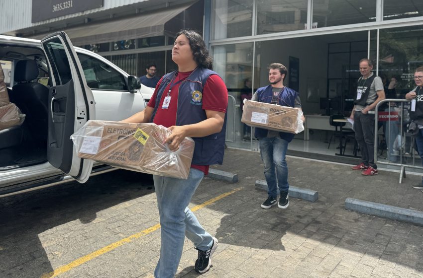  Transporte das urnas para as bases de votação