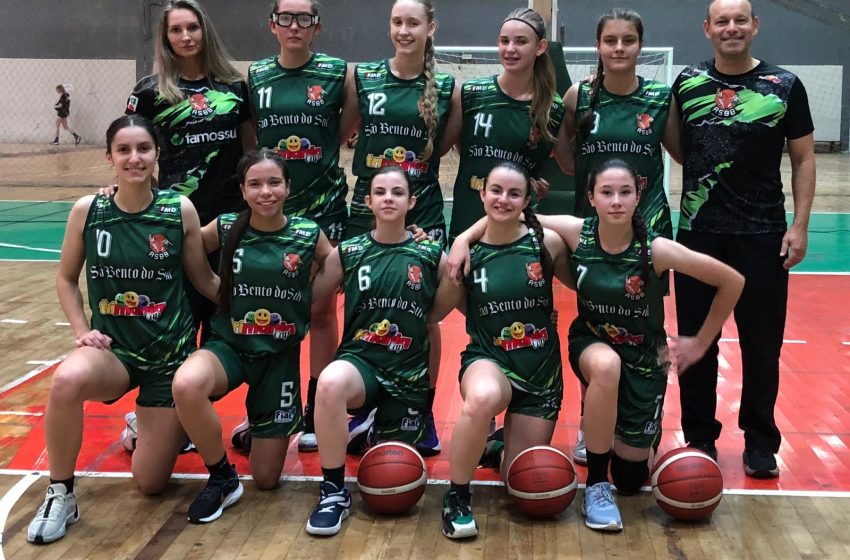  Basquete sub 15: equipe feminina participou da semifinal estadual em Blumenau