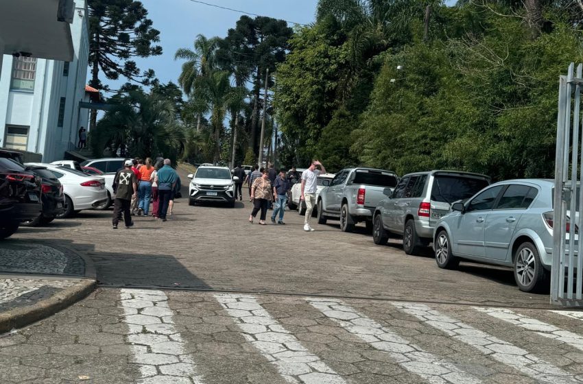  Apesar do trânsito agitado, votação está tranquila