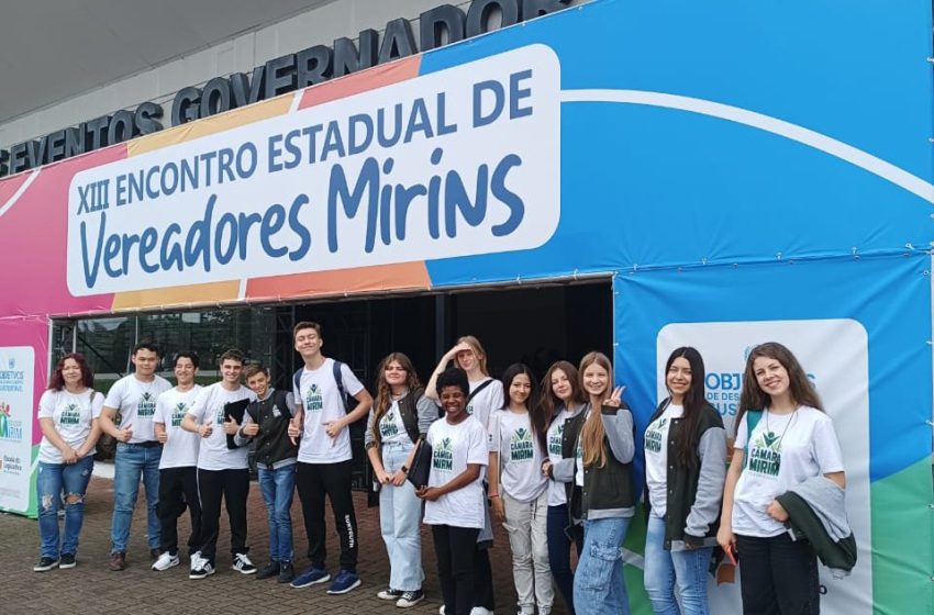  Vereadores mirins participam do XIII Encontro Estadual em Florianópolis