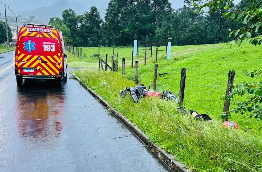  Garupa morre em acidente de moto