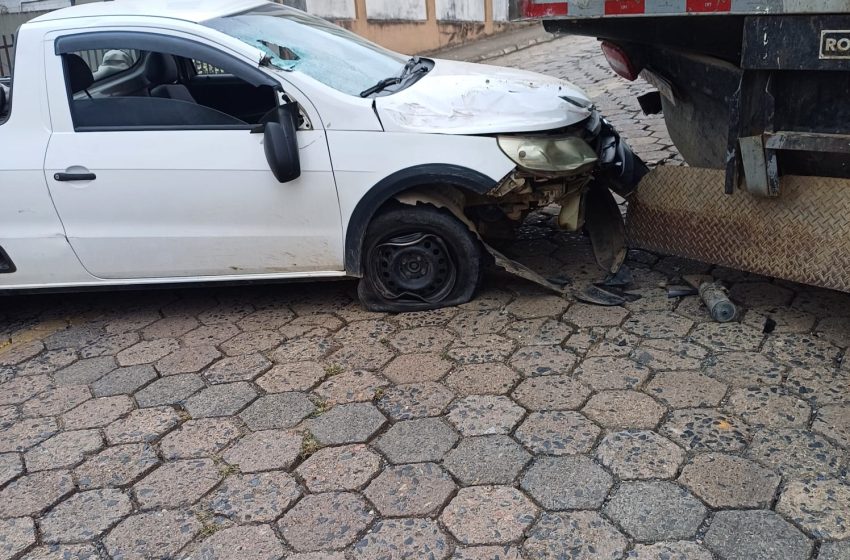  Acidente no bairro Cruzeiro faz duas vítimas